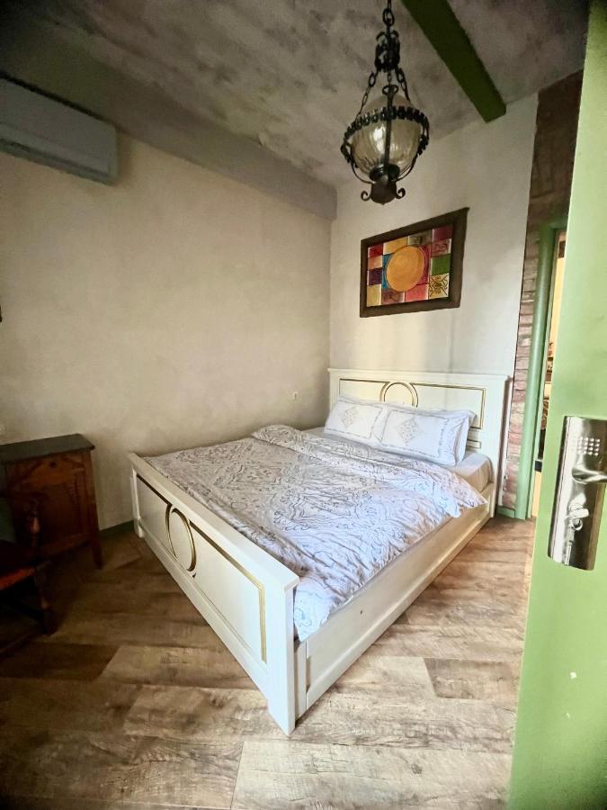 T2&T3 Apartments Levanto Tbilisi ภายนอก รูปภาพ
